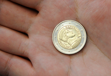 Latvijas 2 eiro monēta