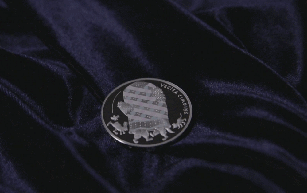 Pasaku monēta III Vecīša cimdiņš